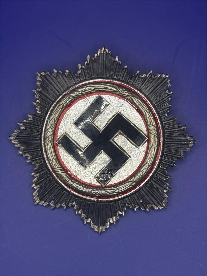 WWII German Cross Medal: Dimensions: 2.5in x 2.5in