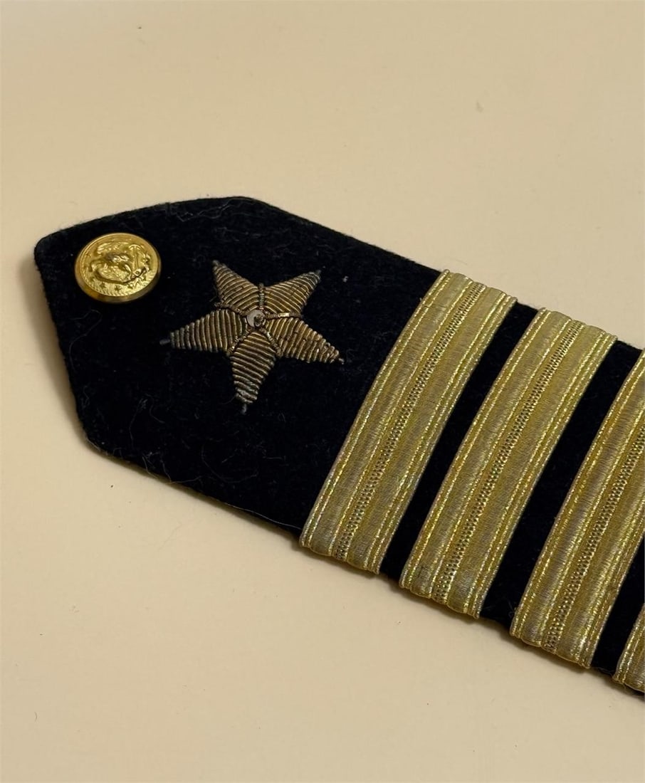 U.S. Navy Lieutenant Junior Grade shoulder patch - 3