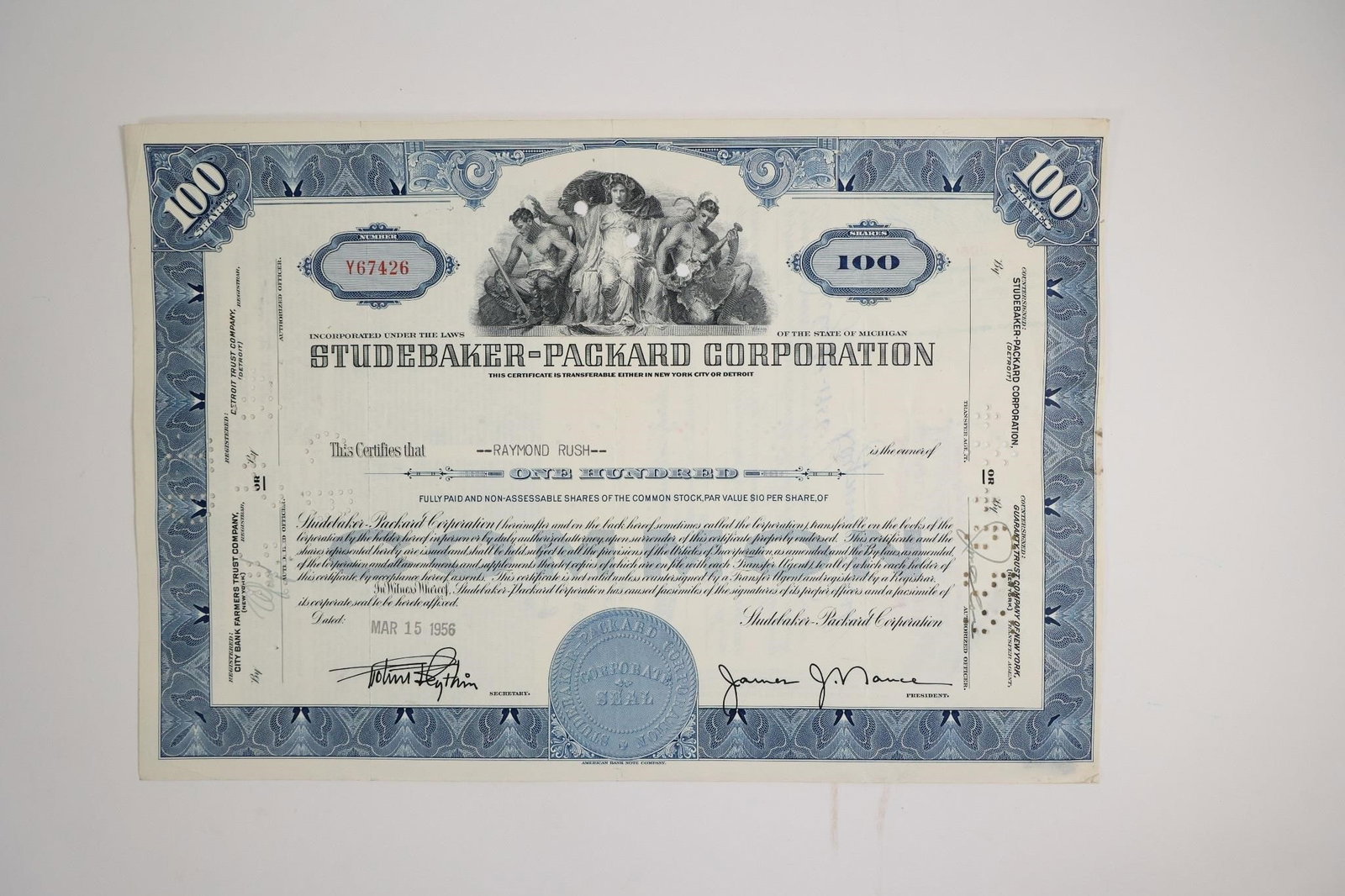 Luftwaffe Flak Feldwebel Shoulder Boards: Matched pair of red-piped Luftwaffe shoulder boards with silver NCO tresse and rank pips for Feldwebel. Cut-off, uniform-removed examples.