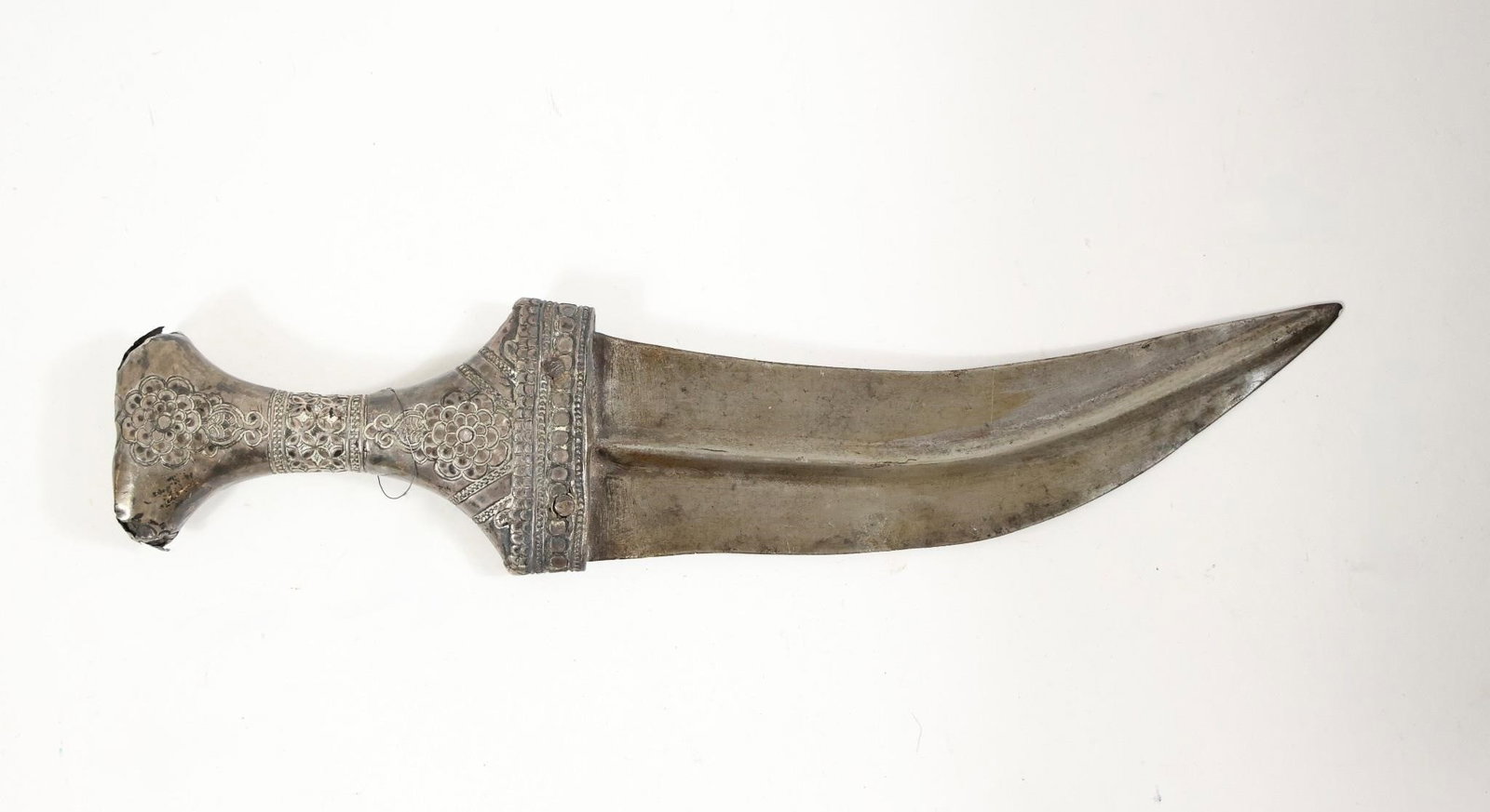 Antique Yemeni Jambiya Dagger: Antique Yemeni Jambiya Dagger