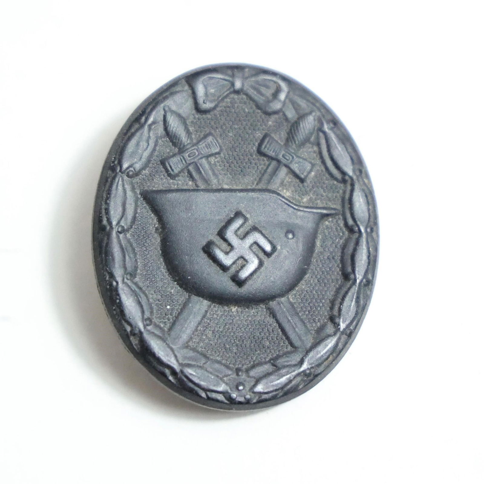 Germany III Reich Wound Badge - Silver: Cast zinc, silver-plated Wound Badge awarded depending on the number of combat wounds sustained. Dimensions: 44 × 36.5mm. In accordance with Articles 256 and 257 of the Penal Code, these items are