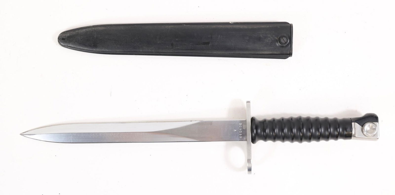 Swiss Victorinox M1957 Knife Bayonet W/ Scabbard (1 of 8)