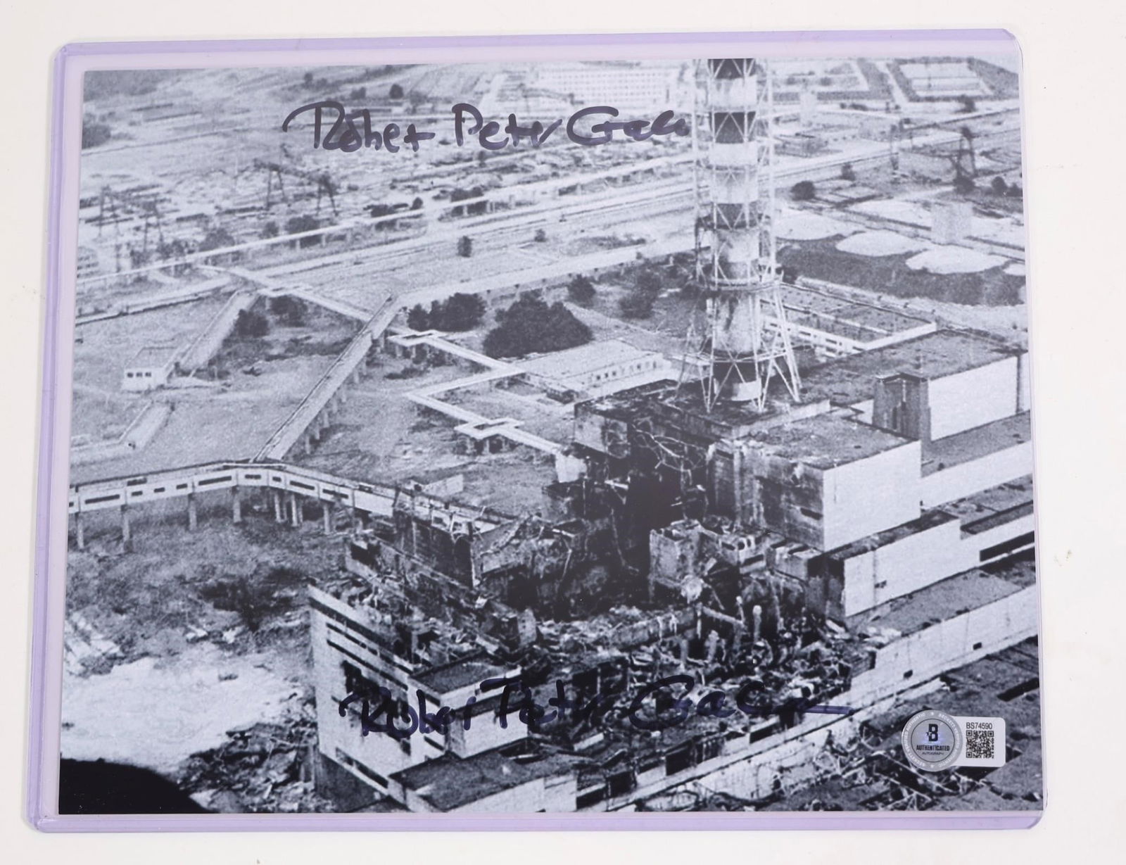 R. Peter Gale Autograph Photo w/ Beckett COA, 1986: Autograph of Robert Peter GaleExpertized by Beckett, accompanied by its certificate of authenticity with a unique number, which is affixed to the signed photo and listed on the Beckett website.During