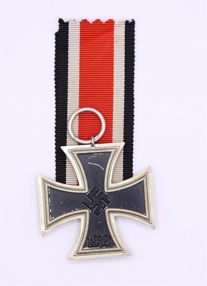 WWII German Iron Cross Medal: Medal Dimensions: 2inWWII German Iron Cross Medal