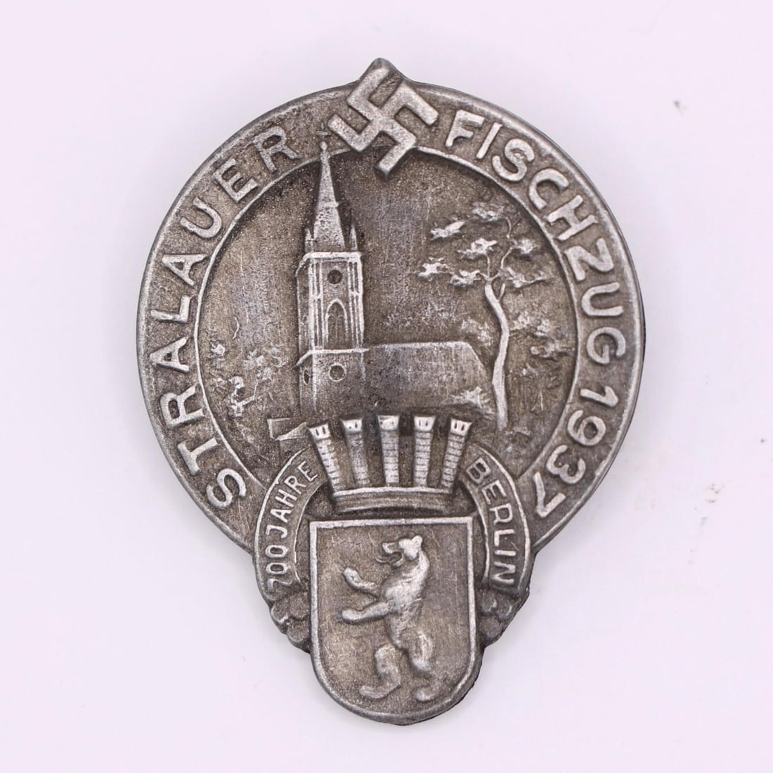 1937 Stralauer Fischzug Berlin Badge: Commemorative "Stralauer Fischzug 1937" tinnie badge from Berlin, issued to mark the 700th anniversary of the city. Metal badge featuring period design associated with the traditional Stralau