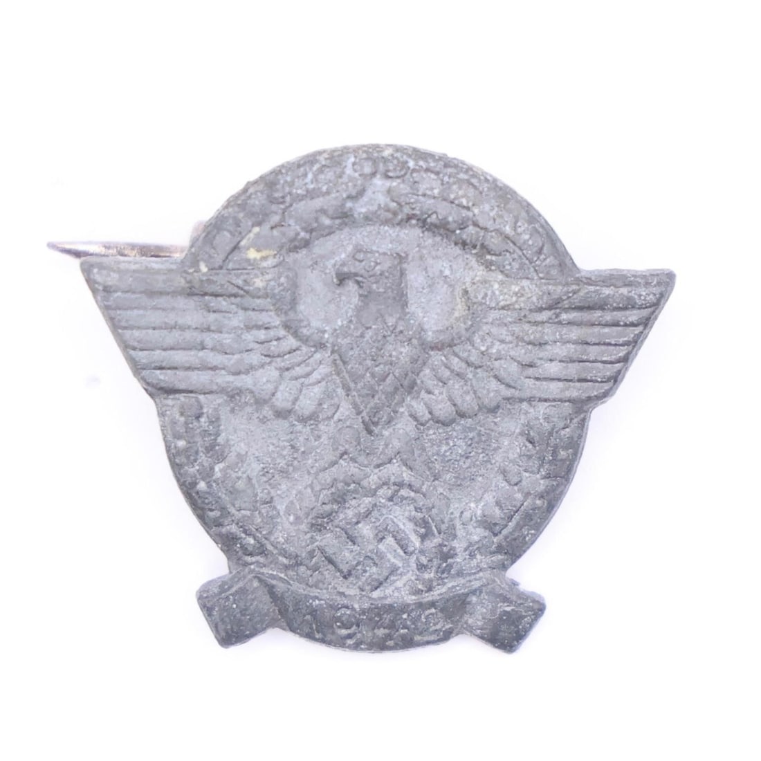 1942 German Police/Gendarmerie Membership Badge: Original 1942 German Police/Gendarmerie membership badge, metal construction with pinback, good condition, authentic period piece.