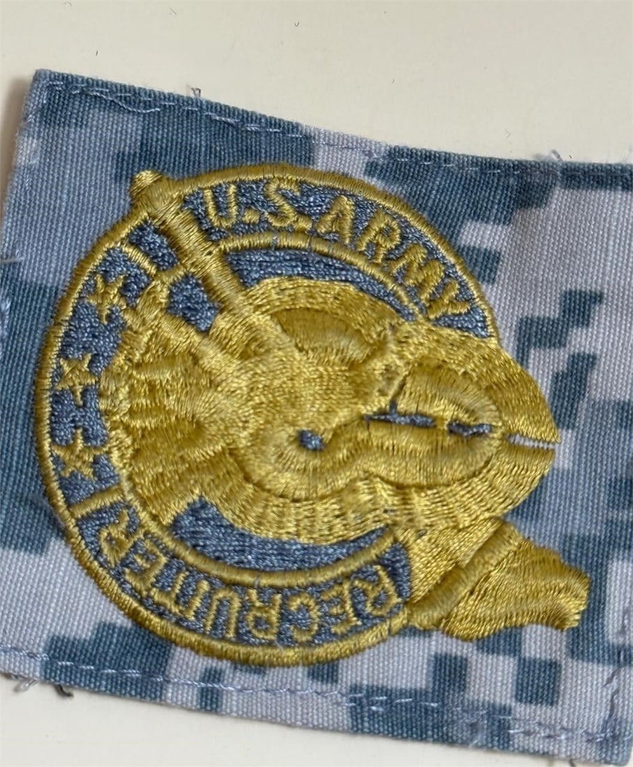 U.S. Army Recruiting Command patch - 3