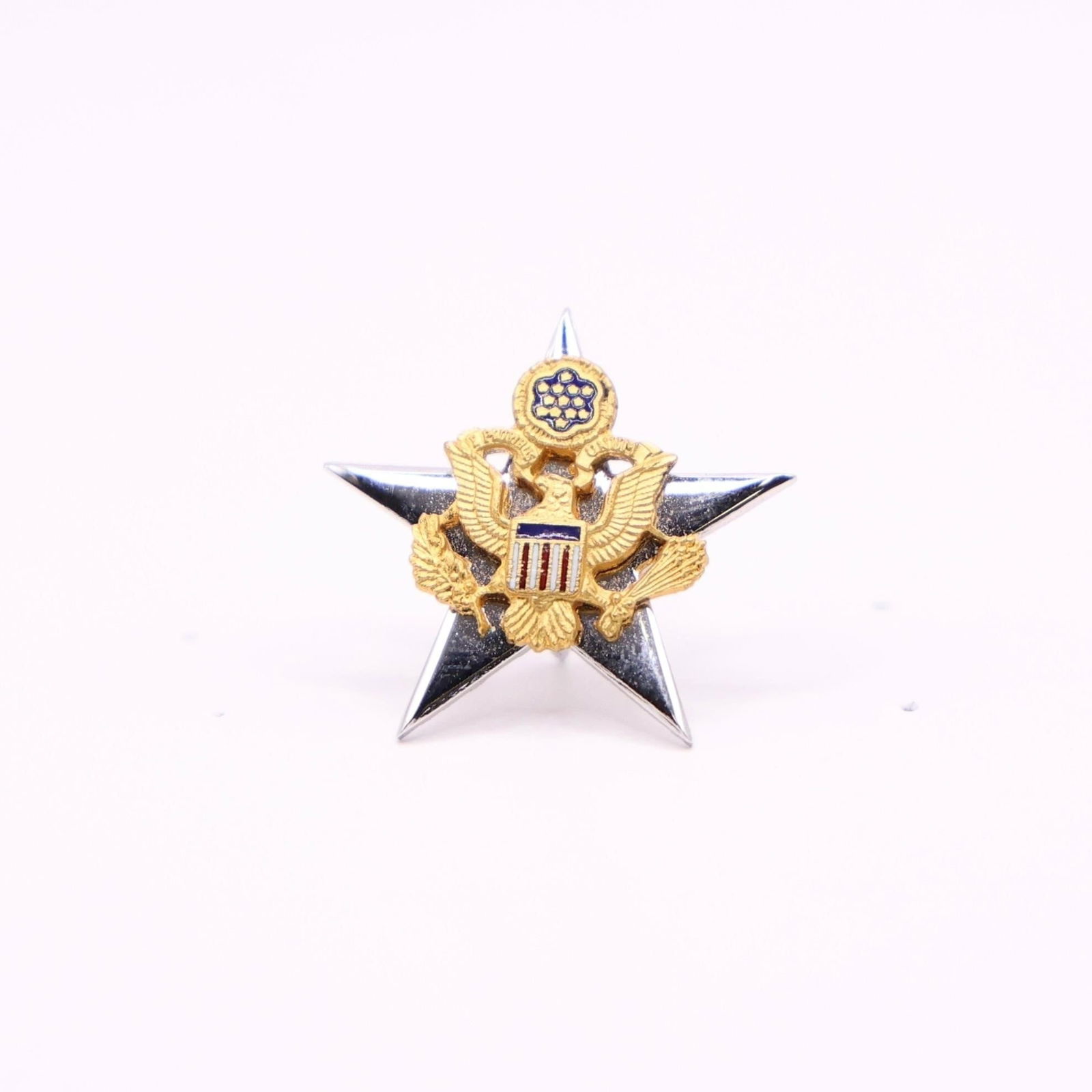 U.S. Army General Staff Officer Collar InsigniaPin: This item is a United States Army General Staff Officer collar insignia pin.
