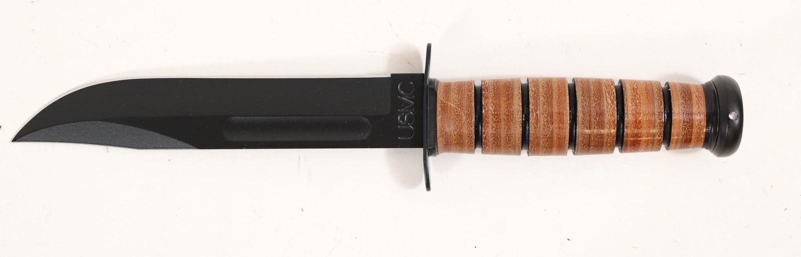 Ka-bar 1217 Usmc Full-size Clip Point 11.87" Knife: This Ka-bar 1217 Usmc Full-size Clip Point 11.87" Knife Features A 7-inch Clip Point Blade In 1095 Carbon Steel Heat Treated To Hrc 56-58 And Honed To A 20 Degree Edge Angle For Dependable Cutting