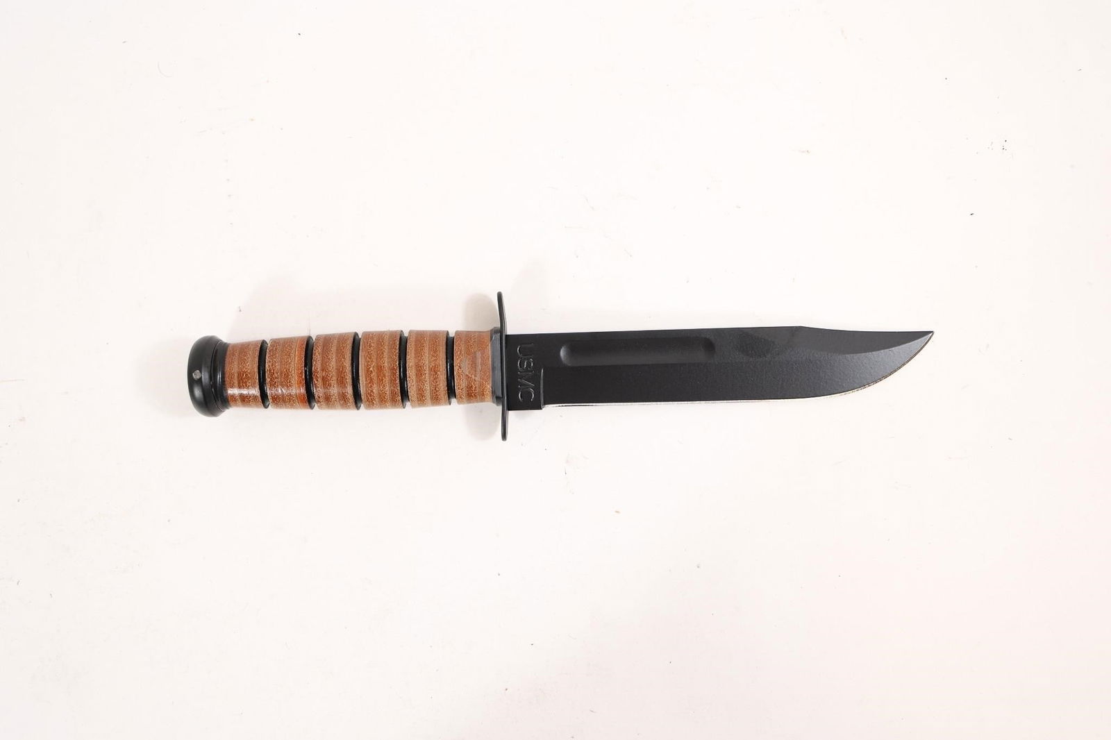 Ka-bar Usmc 11.87" Combat Full-size Knife: This Ka-bar Usmc 11.87" Combat Full-size Knife Features A 7-inch 1095 Cro-van Steel Blade With A Flat Grind And A 20 Degree Edge Angle Offering Durable Sharpness And Easy Maintenance. Overall Length