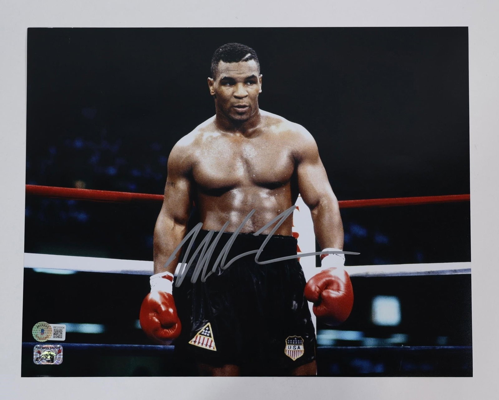 Mike Tyson - Photograph, Autograph, COA: This item has been SIGNED with permanent sharpie marker.Size 28x35 cmThis item was signed at a private signing session and comes with Certificate of Authenticity, and they are World Leaders in this ma