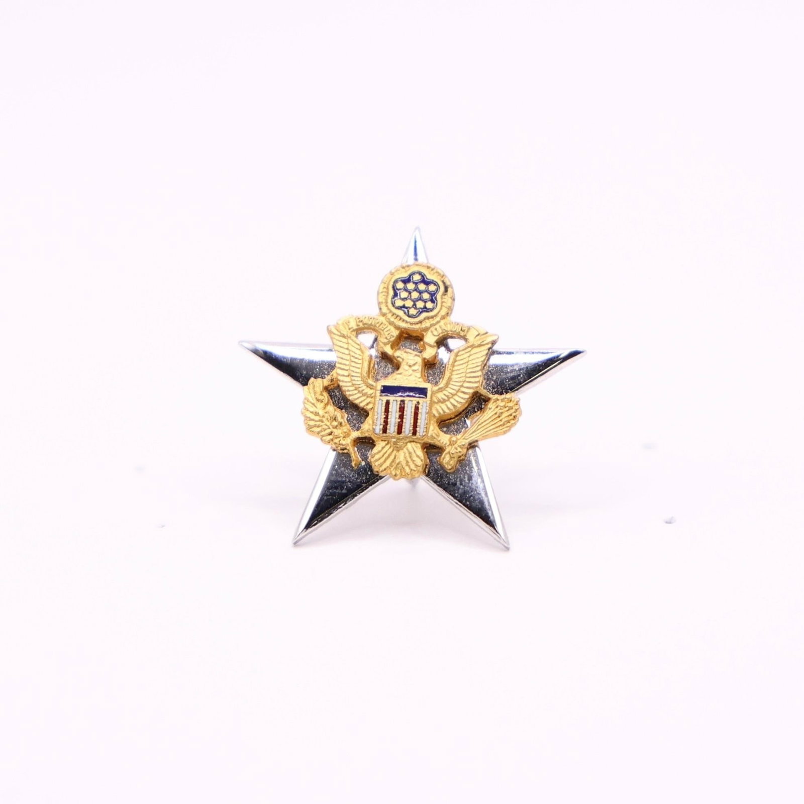U.S. Army General Staff Officer Collar InsigniaPin: This item is a United States Army General Staff Officer collar insignia pin.
