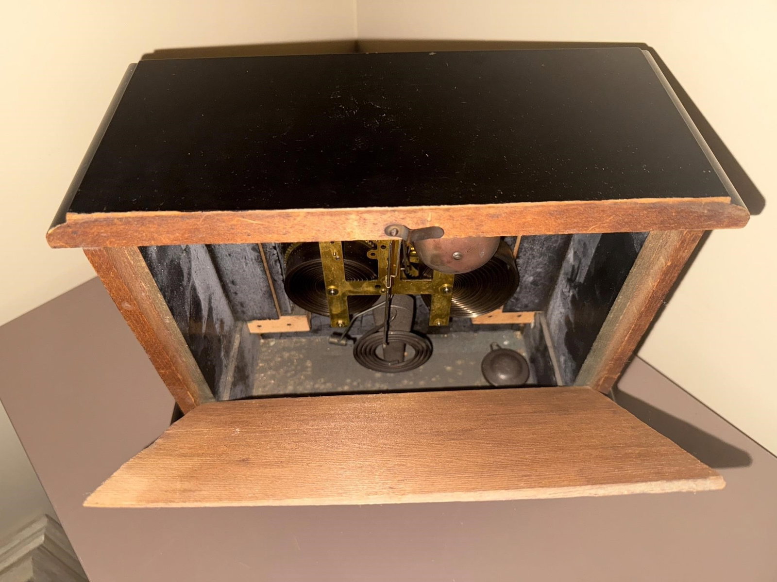 Vintage Mantel Clock - 4