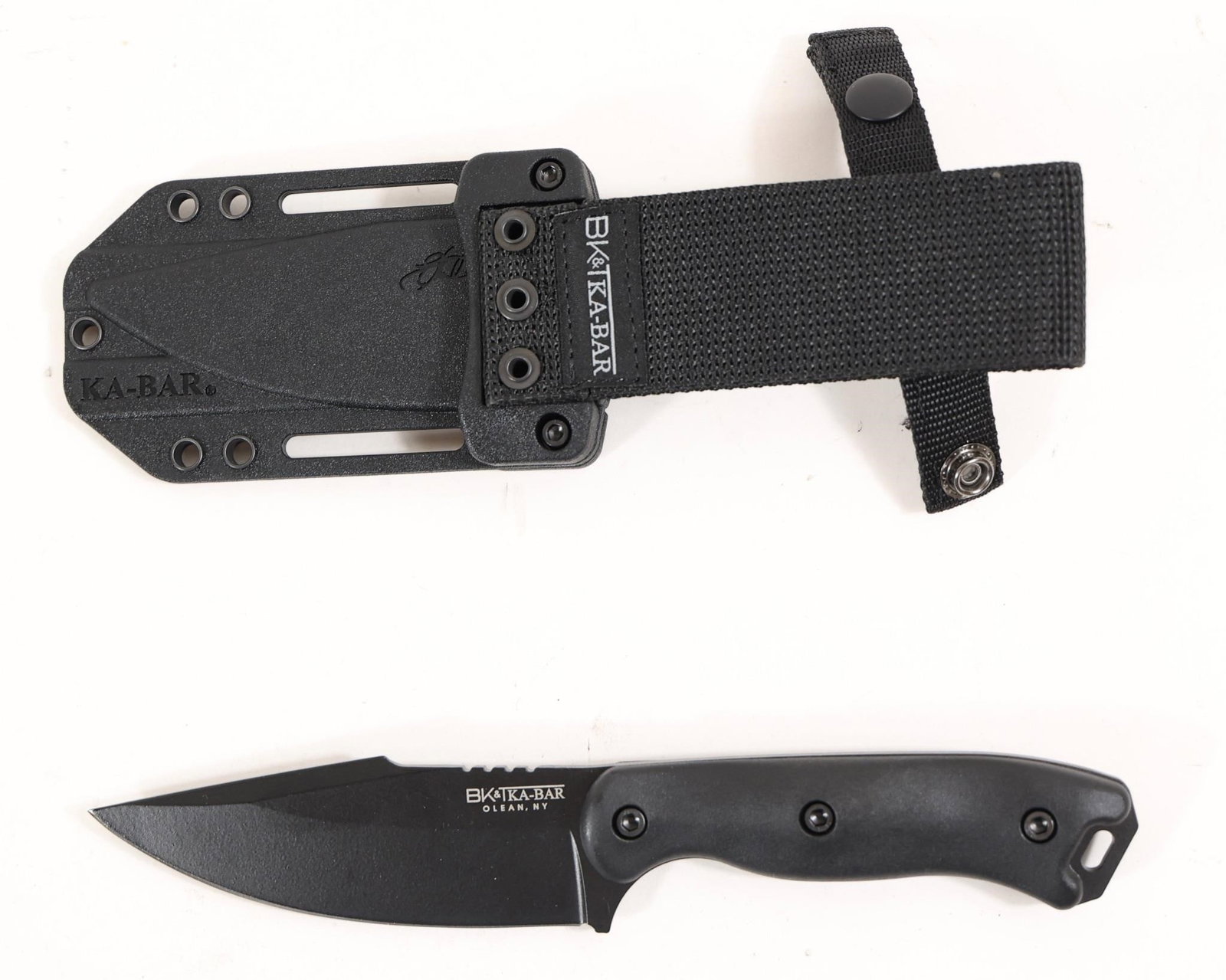 Ka-bar Bk18 Becker Harpoon Knife Black: This Ka-bar Bk18 Becker Harpoon Knife Is Designed For Demanding Outdoor Applications And Features A 4.5-inch Fixed Blade Crafted From 1095 Cro-van Steel, Heat-treated To 56-58 Rockwell For Reliable