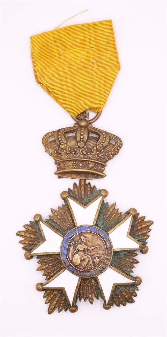 France - Bordeaux Exhibition Military Medal: Medal from the Bordeaux exhibition in bronze and enamel, with chips on the central medallion.