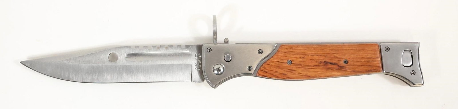 Soviet AK47 Bayonet Knife: Soviet AK-47 Bayonet Knife w/ Camouflage Canvas CaseSoviet bayonet knife for AK47 rifle with original camouflaged canvas case. Navaja soviética automática bayoneta para fusil AK47 con estuche