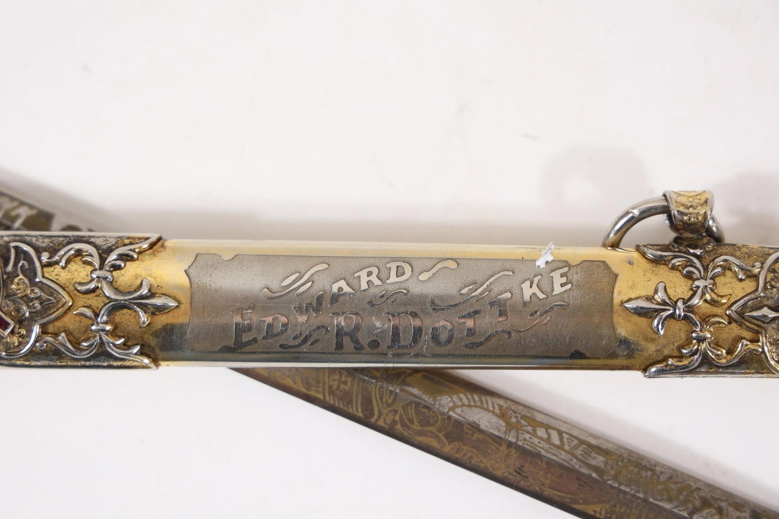 Masonic Knights Templar Sword w/ Scabbard - 10