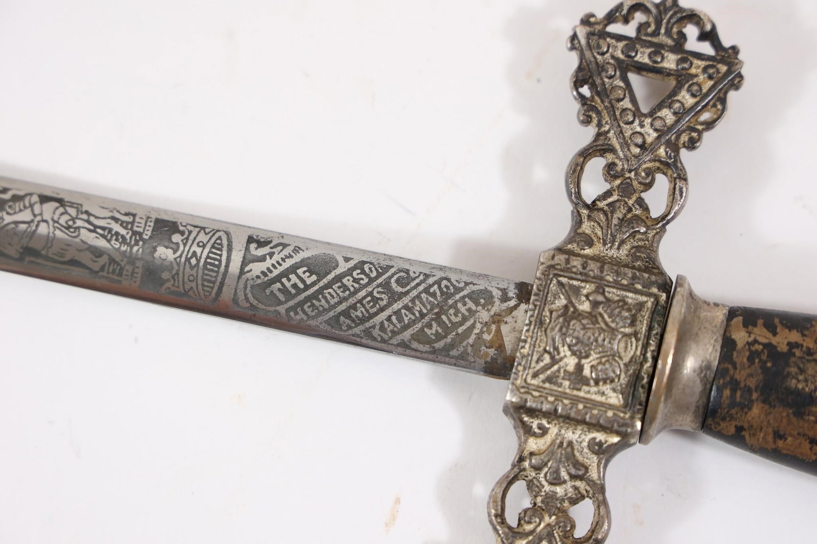 Masonic Knights Templar Sword w/ Scabbard - 9