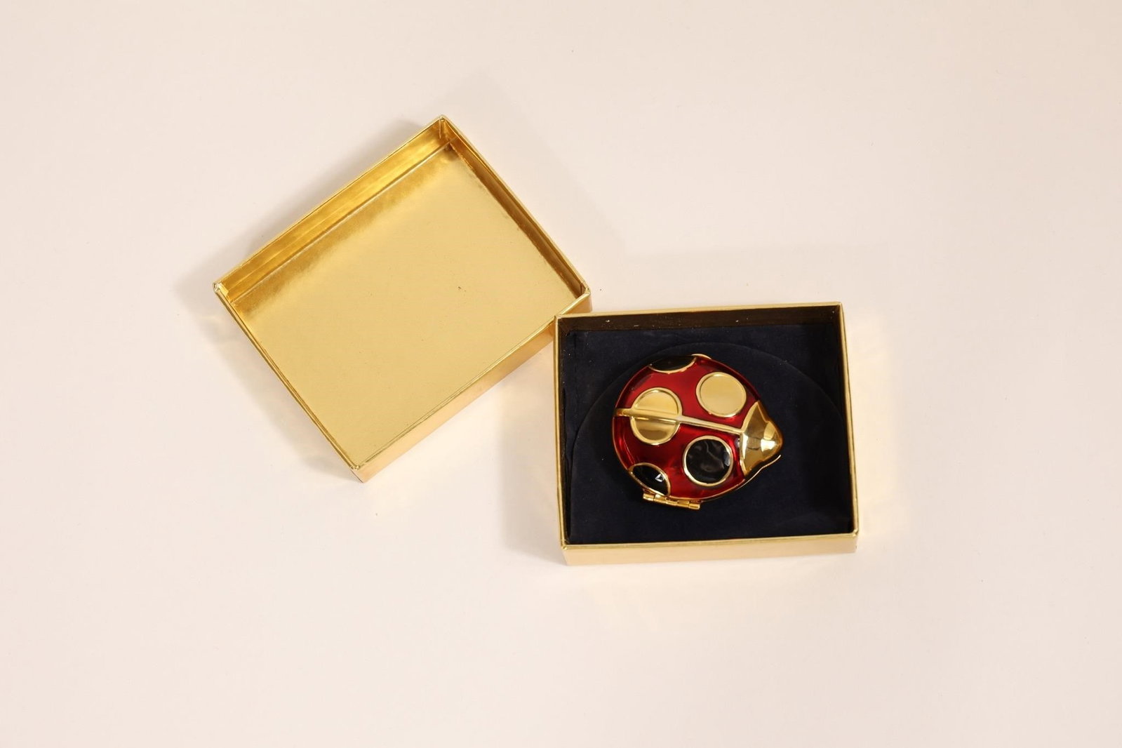 2001 Estée Lauder Lucky Ladybug Compact (1 of 3)