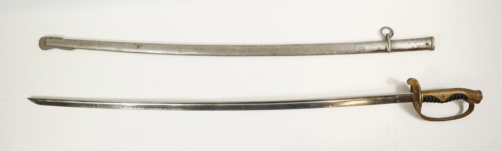 WWII Japanese Police Officer Sword and Scabbard (1 of 8)