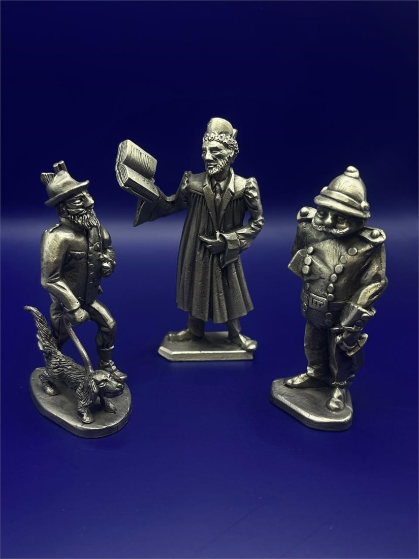 Vintage German Pewter Figures: 3 piece setVintage Pewter Sculptures.GermanApproximate height: 3in.