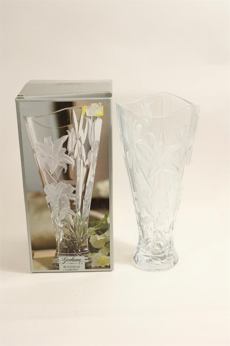 Gorham Tiger Lily Crystal Vase: This elegant Gorham Botanical Garden Tiger Lily crystal vase features a beautifully engraved floral pattern of tiger lilies, showcasing timeless craftsmanship and classic design. The clear crystal enh