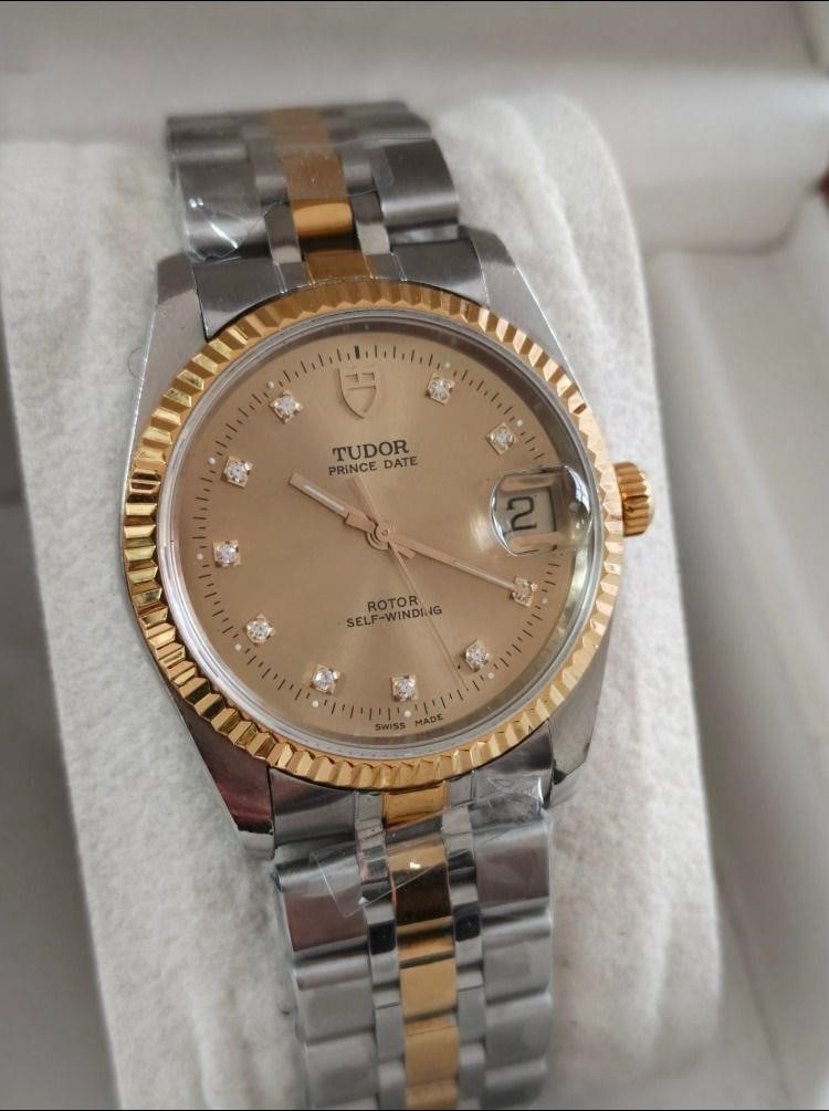 Tudor - Prince Date - 74033 - Men - 2000-2010: Brand: TUDORModel: Prince Date Model Number: 74033Movement: AUTOMATICCase Size:34MMWrist Size: 185MMCase: Original TudorMovement: Original Tudor 2824 movementNatural DiamondThe watch movement has