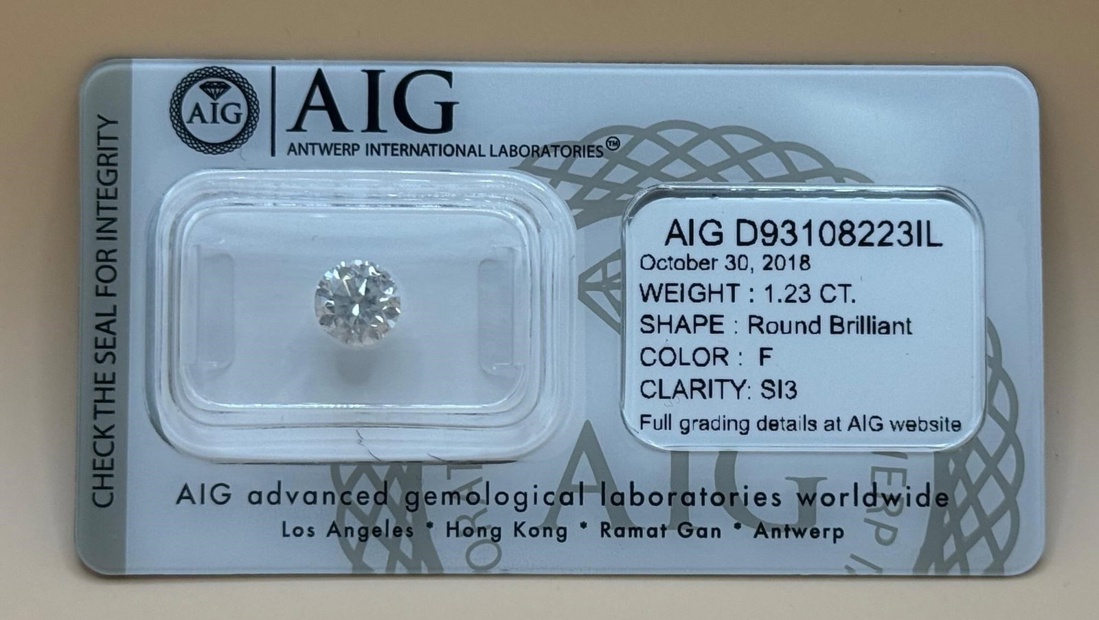 Natural Round Diamond 1.23ct: NATURAL WHITE DIAMONDAIG REPORT NUMBER: D93108223ILShape and Cutting Style ROUND BRILLIANTMeasurements 6.47 - 6.60 * 4.40 mmCarat Weight 1.23 caratColor Grade FClarity Grade SI3Cut Grade GOOD