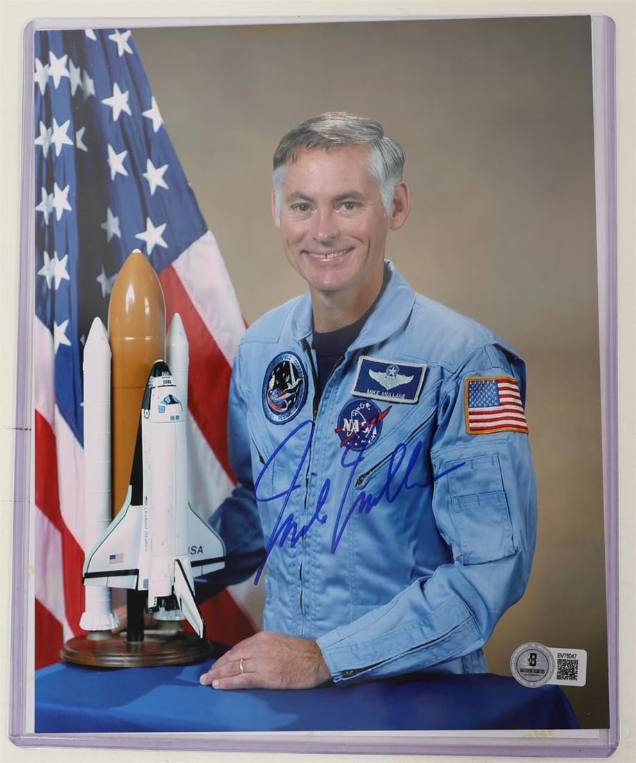 Richard Mullane Signed NASA Photo 1984: [NASA] - Photograph signed by Richard Mullane [with certificate] - 1984Richard Mullane signed this photo, which has been authenticated by Beckett and comes with its certificate of authenticity; it