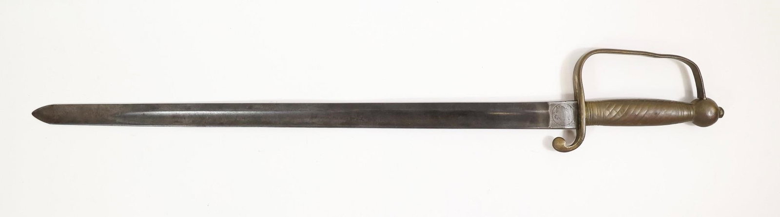 WR KIRSCHBAUM SOLINGEN: WR KIRSCHBAUM SOLINGEN 1883 Antique military sword of excellent casting quality with a beautiful bronze hilt. Blade with hallmark. Length 76 cm.