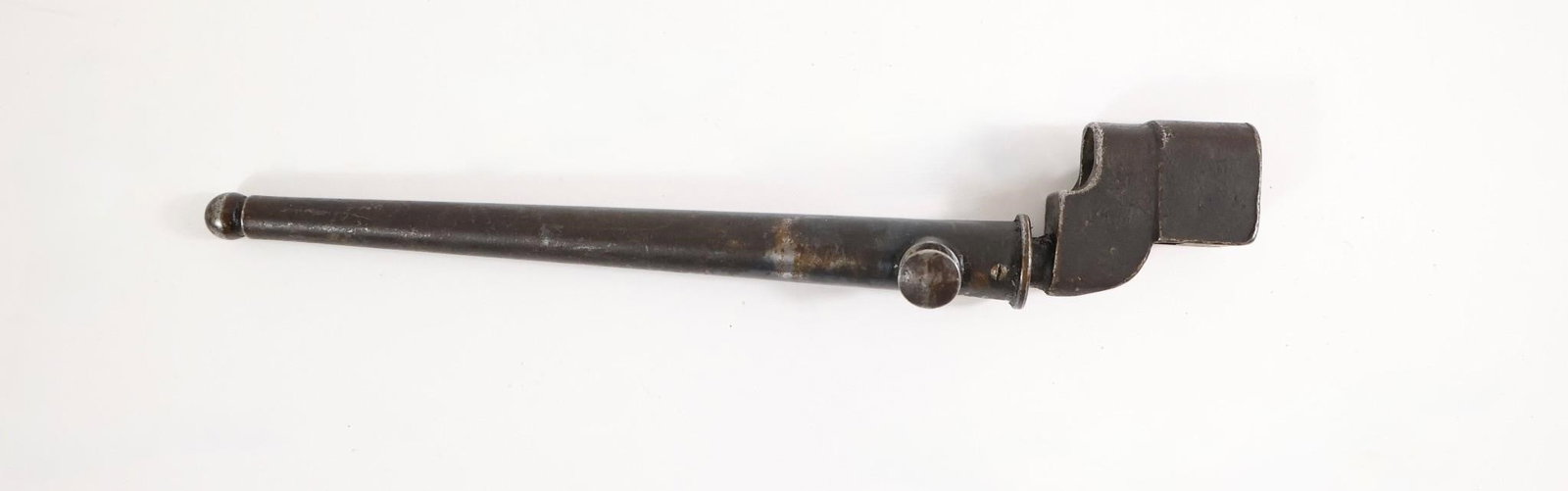 WWII British Lee-Enfield No.4 Mk II Spike Bayonet (1 of 5)