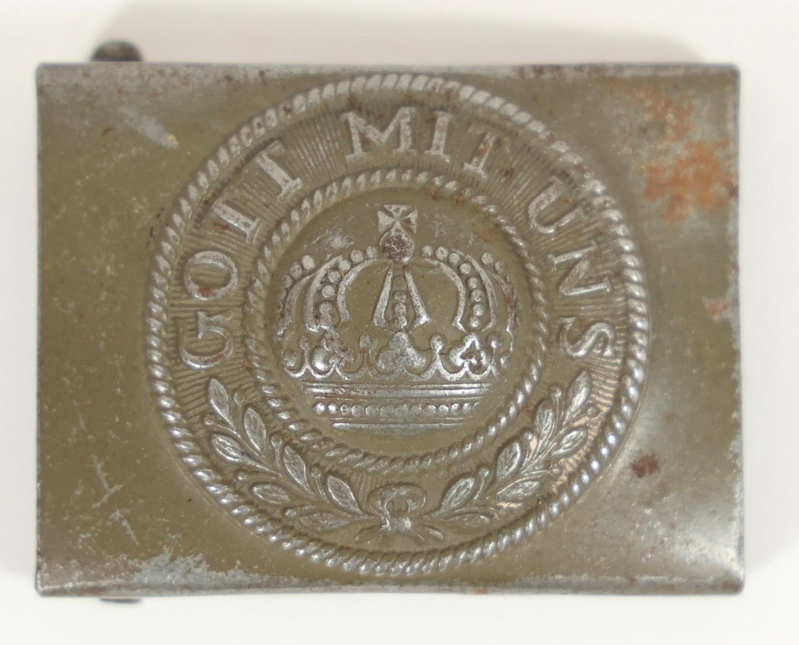 WWI German Army "Gott Mit Uns" Belt Buckle: WWI-era German Army belt buckle commonly known as the "Gott Mit Uns" buckle, meaning "God with Us," worn by Imperial German soldiers, collectible historical militaria piece.