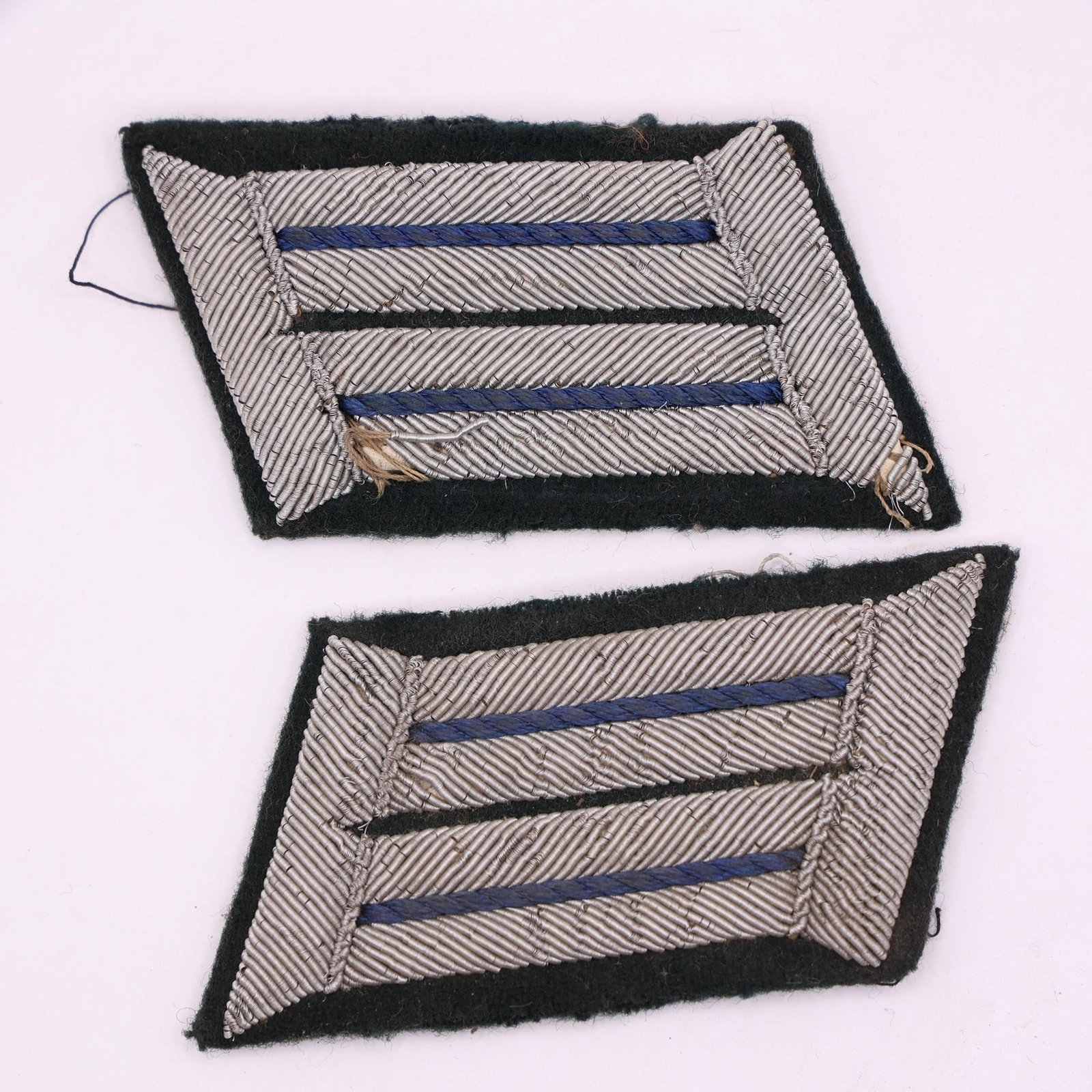 WWII German Heer Medical Officer Collar Tabs: WWII German Heer medical officer collar tabs, matching pair with fine bullion work, unissued condition, ideal for display. Period Wehrmacht insignia, authentic.