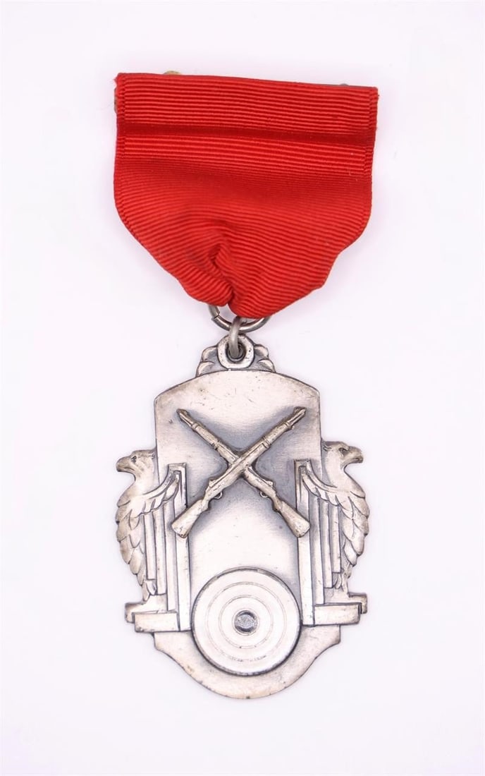 Norwegian Army Sharpshooter Badge: Norwegian Army Sharpshooter Proficiency Badge (Den norske hærens skyteferdighetsmerke), instituted in 1924 by the Norwegian Armed Forces.