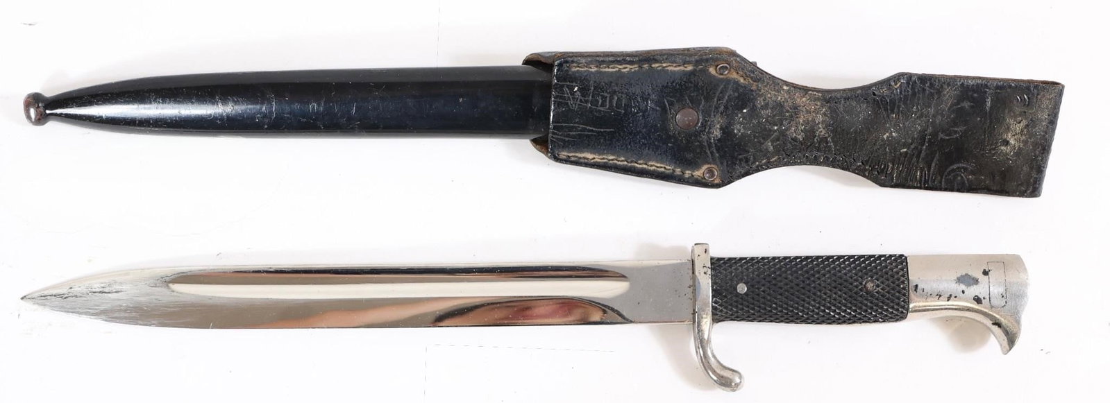 German Bayonet with Scabbard (1 of 8)