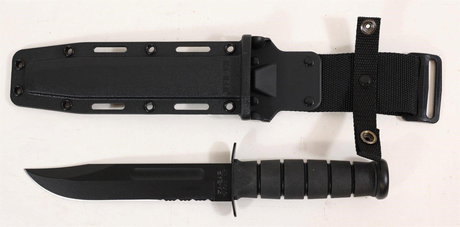 Ka-bar 1214 Black Full-size 11.75" Knife: This Ka-bar 1214 Black Full-size 11.75" Knife Combines A Robust 1095 Cro-van High-carbon Steel Blade With A Partially Serrated Edge For Efficient Slicing Of Synthetic Materials And Handling Tougher