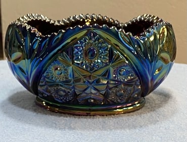 Carnival Glass “Aztec” by LE Smith - Heavy Glass Bowl - Vintage 1970s
