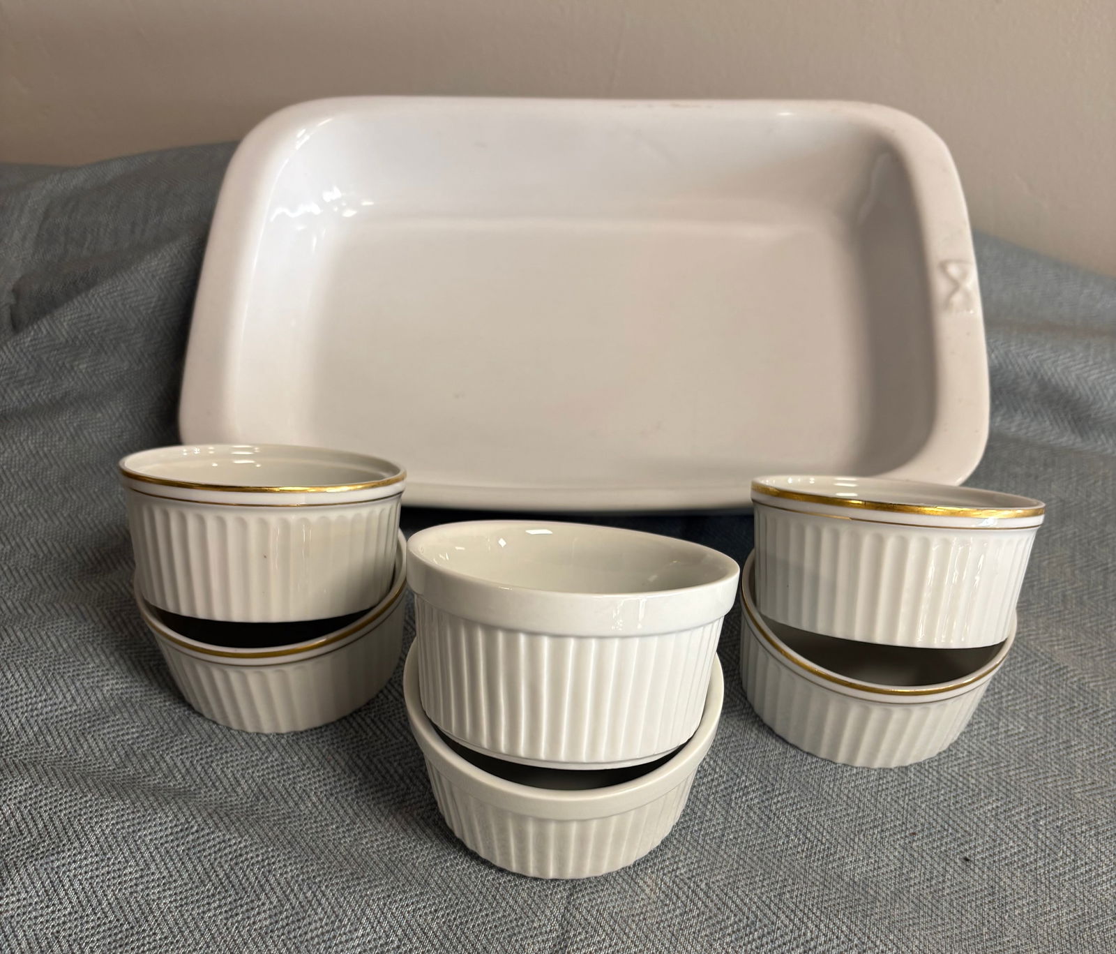 Vtg 7-Piece MCM Stoneware Open Roaster Dish + 6x Medium Size Ramekins (1 of 8)