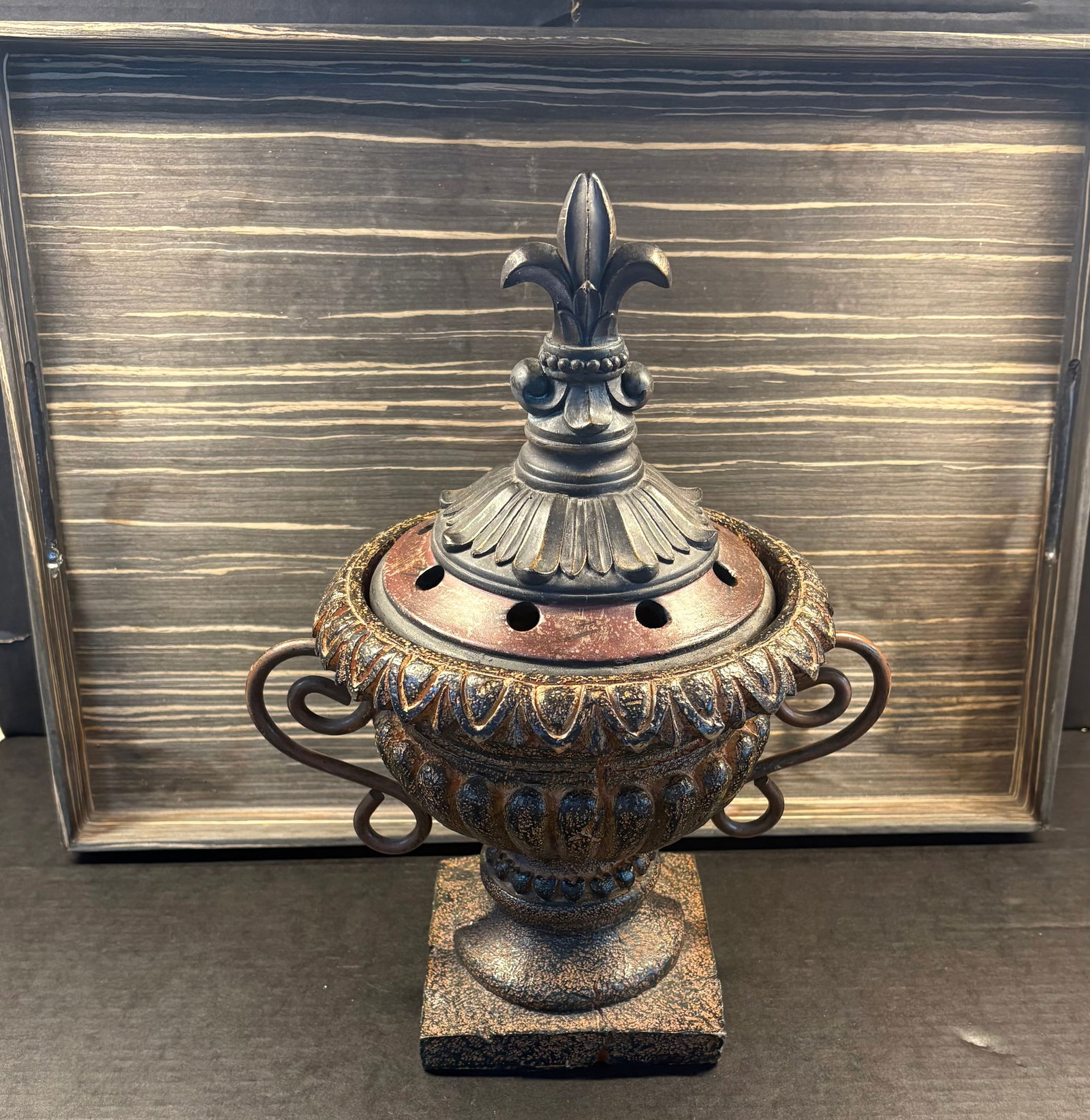 Pair of Home Decorative Display Pieces - French-Style 2-Piece Urn + Display/Serving Tray: This lot features to decorative homewares. 1). Decorative French-style urn designed with classic elements like scrolled handles, egg-and-dart detailing on the rim, and a sturdy square base. It feature