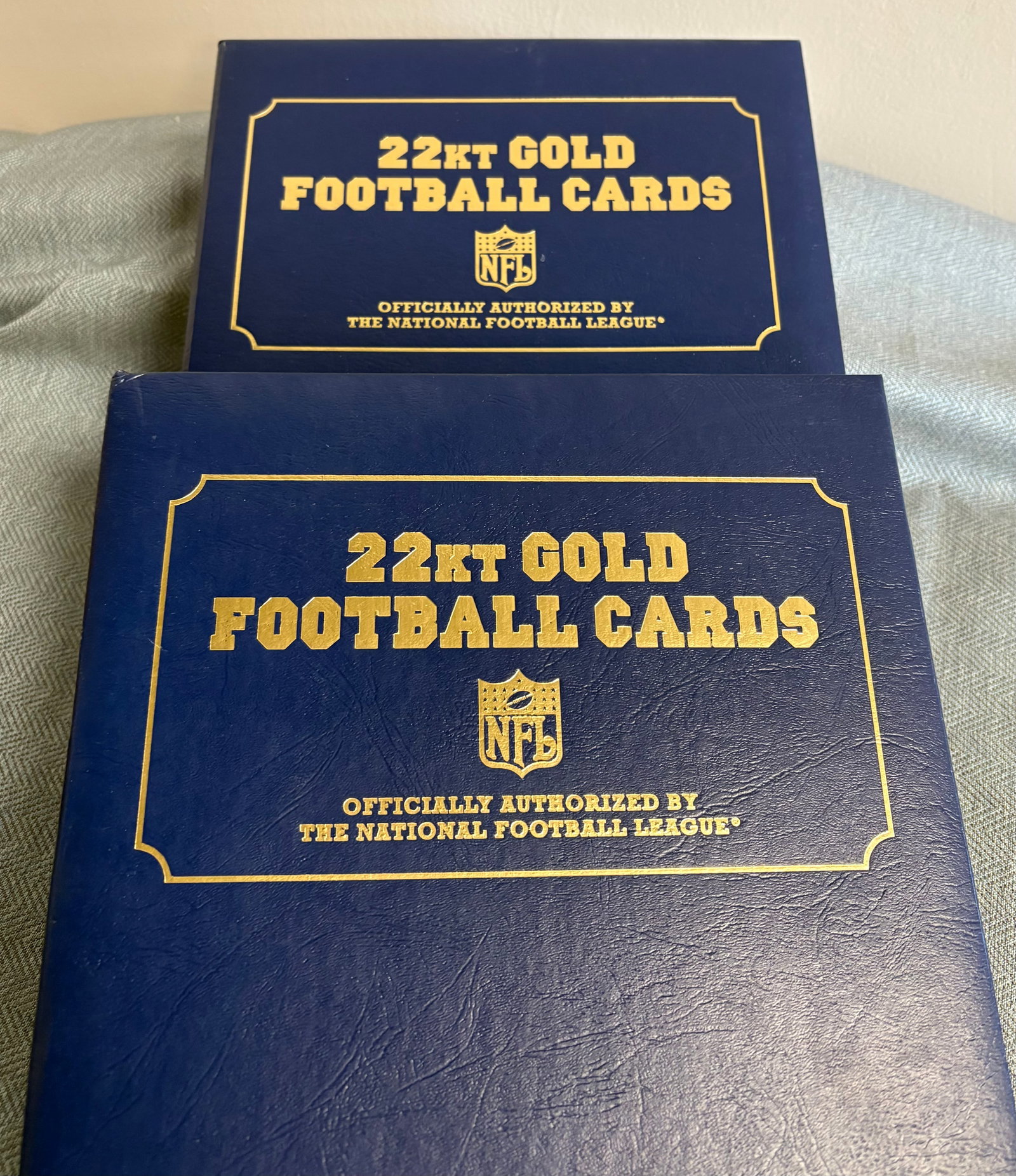 22kt Gold Commemorative Football Trading Cards Collection - 100 Cards + Binder (1 of 7)