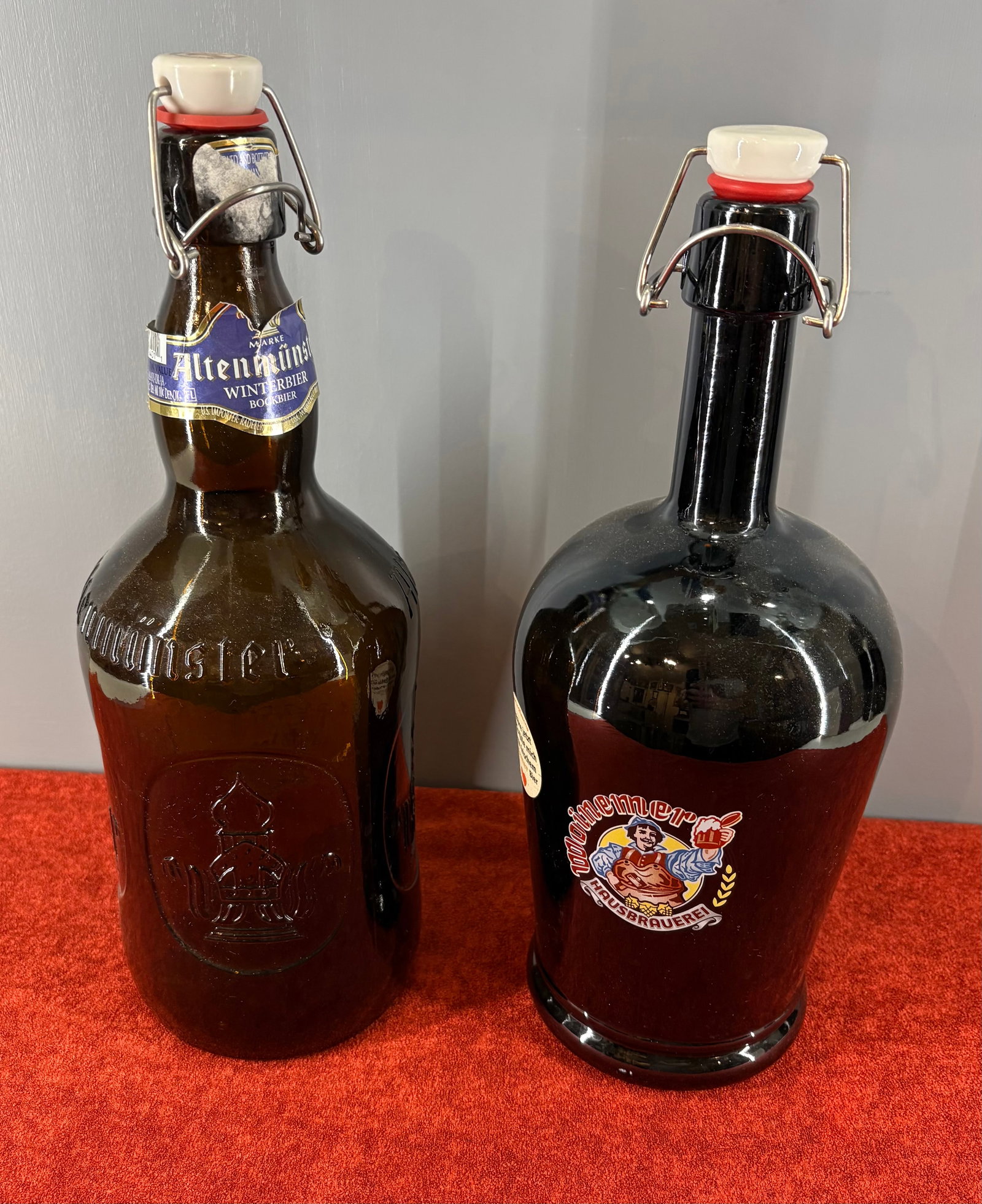 Vtg Pair of (German) 2-Liter Beer Growlers w/Swing-Top Closures: Two vintage 2-liter German beer (unfilled) Growlers featuring classic ceramic swing-top (flip-top) closures. Left Bottle - Altenmünster Winterbier from the Allgäuer Brauhaus brewery in Germany. It f