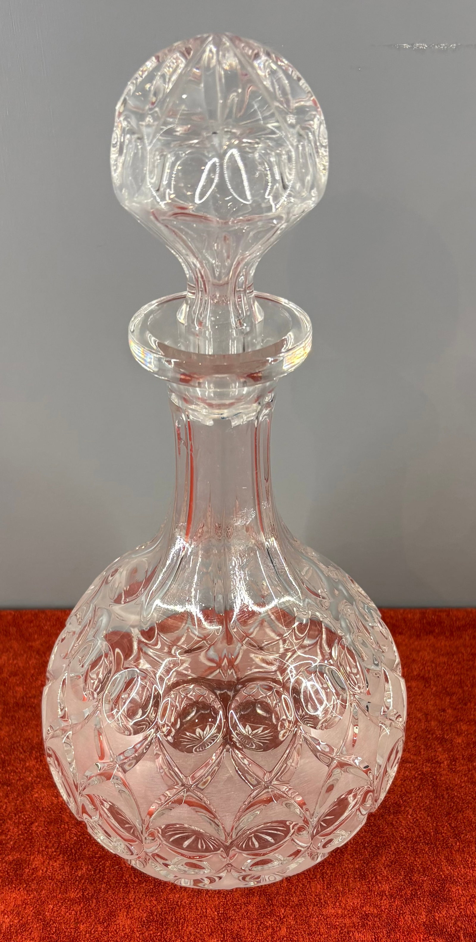 Vtg (German) Nachtmann Crystal Decanter - Anglia Pattern: Vintage Nachtmann crystal decanter in the "Anglia" pattern, made in Germany. It is crafted from heavy lead crystal, featuring a spherical body adorned with a distinctive deep-cut diamond and frosted, 
