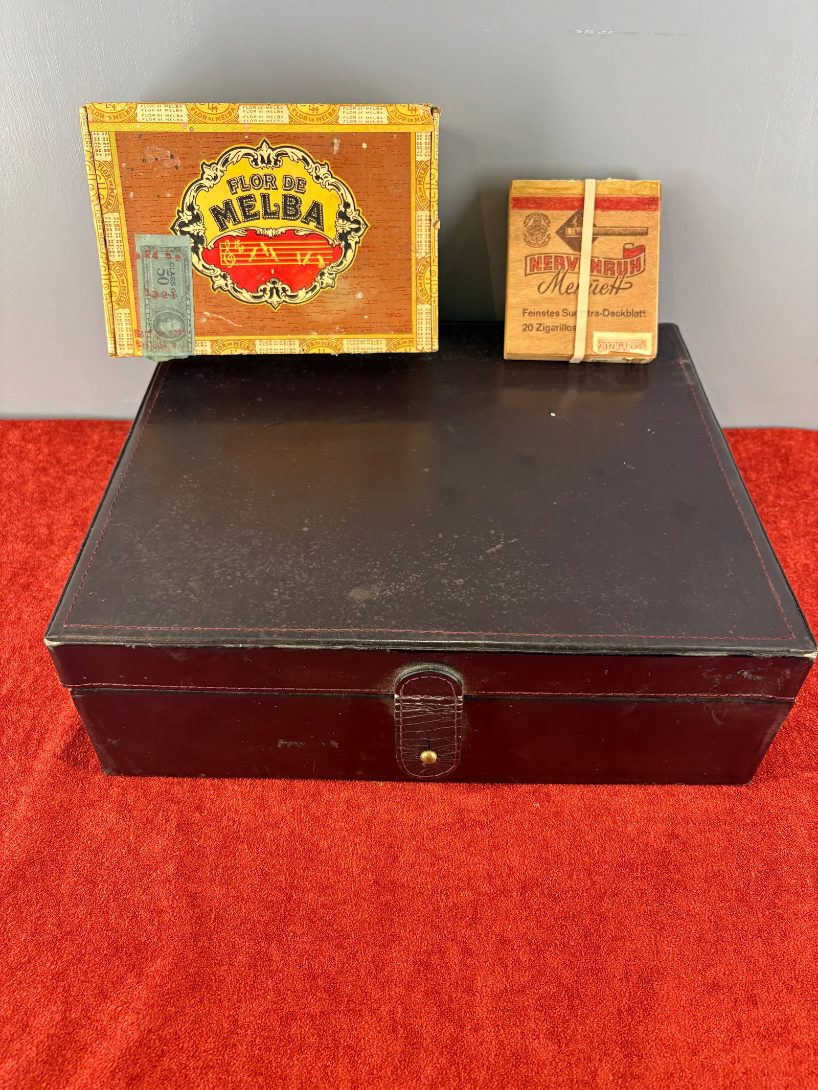Vintage (1940s-60s) 3-Piece Tobacciana Collection: Vintage tobacciana collection. Items included in this lot... $20-50 1). Flor de Melba Cigar Box (Newark, New Jersey) - A classic, vintage 1940s/50s wooden cigar box featuring a striking inner-lid lith