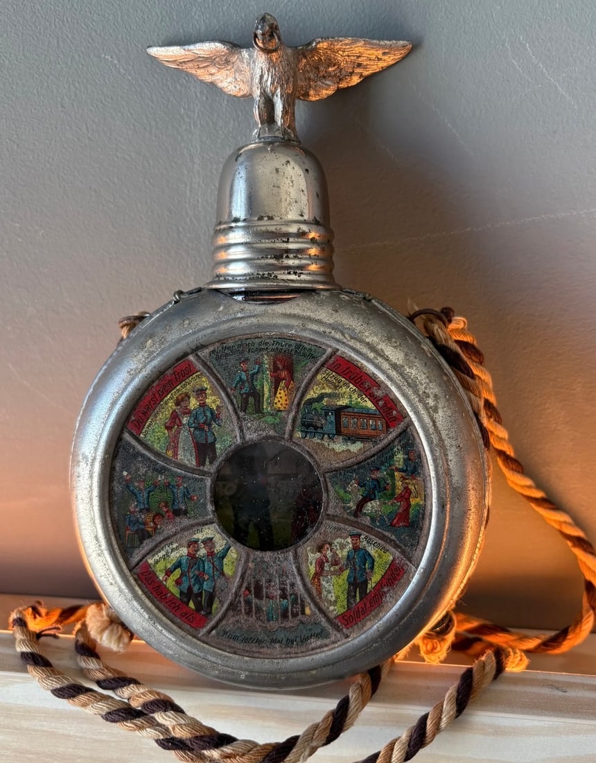 WW1 (Imperial German Empire) Antique Reservist Flask (Reservistenflasche): Authentic Antique German Reservist Flask (Reservistenflasche) from the Imperial German Empire, ca. 1890s - 1910s. These flaks were not standard issue but rather commemorative souvenirs commissioned by