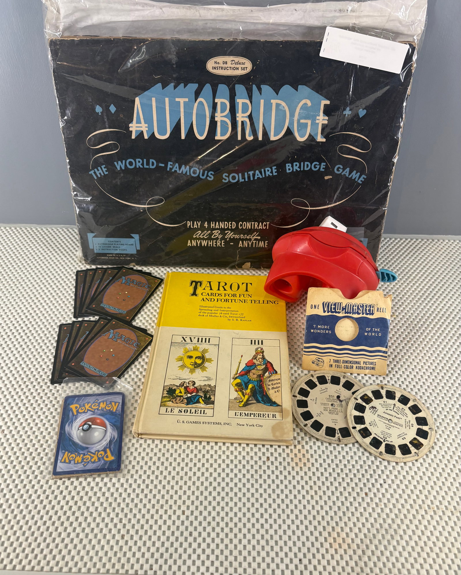 Vtg Pop Culture Collection Grouping - Games, Books, & More.... (1 of 8)
