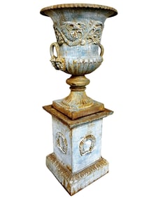 Cast Iron Campagnia and Plinth