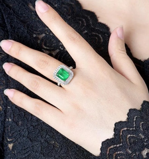 4.5ct Natural Emerald 18K Gold Ring (1 of 1)