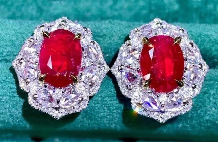 2.9ct Pigeon Blood Ruby 18K Gold Earrings (1 of 1)