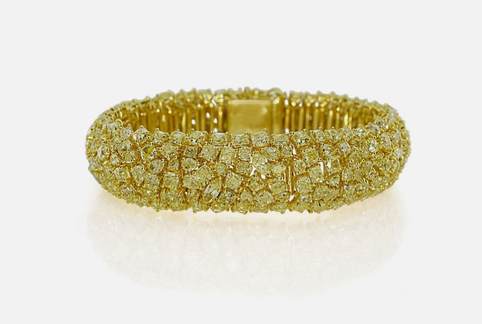 Impressive 47.40ct Natural Fancy Yellow Color Diamonds Bangle Bracelet 18K Gold (1 of 1)