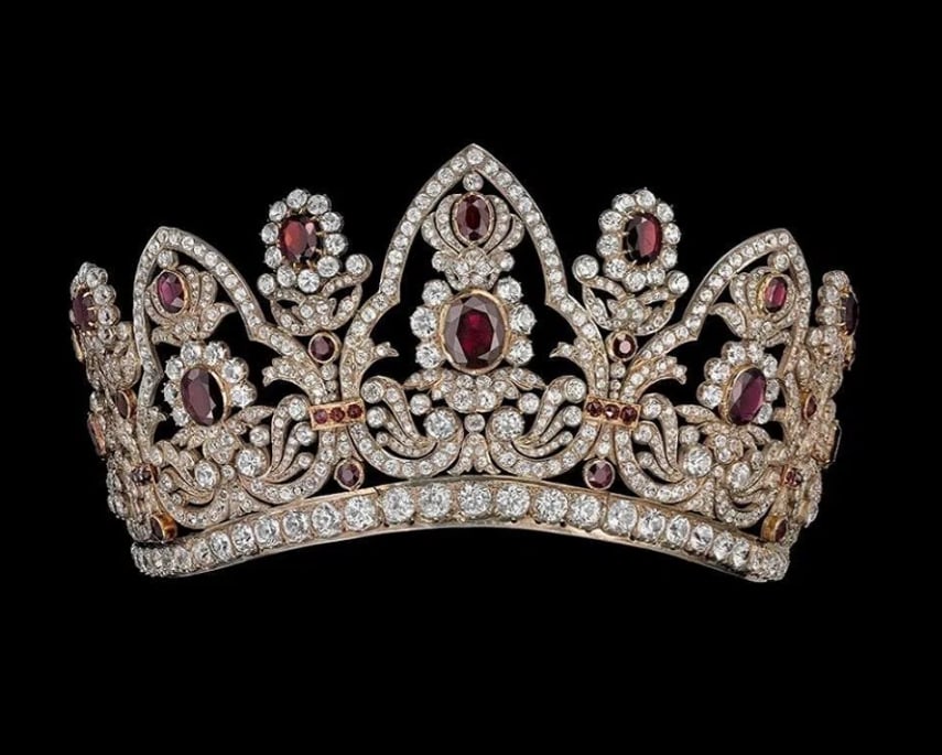 Pigeon Blood Ruby & Diamond 18K Gold Crown (1 of 1)